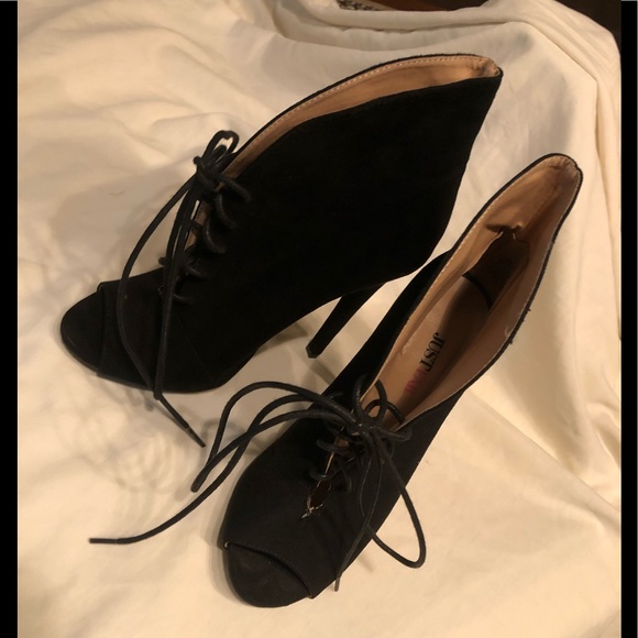 Just fab lace up booties sz 7 guc some wear - Picture 3 of 12